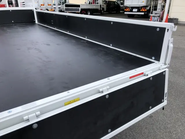 三菱 キャンター 2PG-FEB90(2WD)の写真25