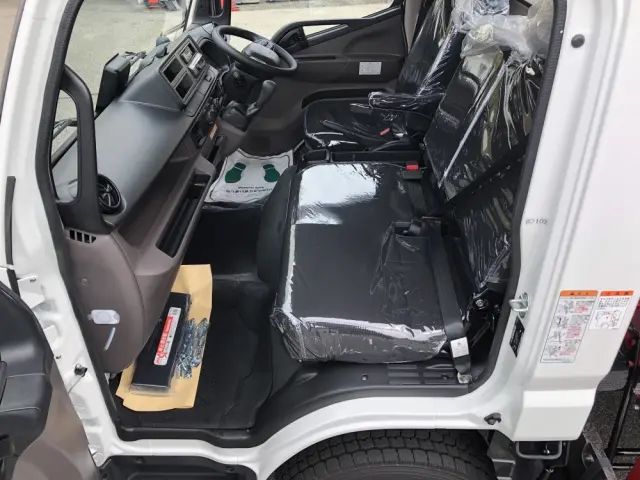 三菱 キャンター 2PG-FEB90(2WD)の写真38