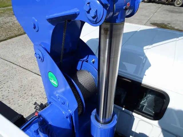 三菱 キャンター 2PG-FEB90(2WD)の写真12