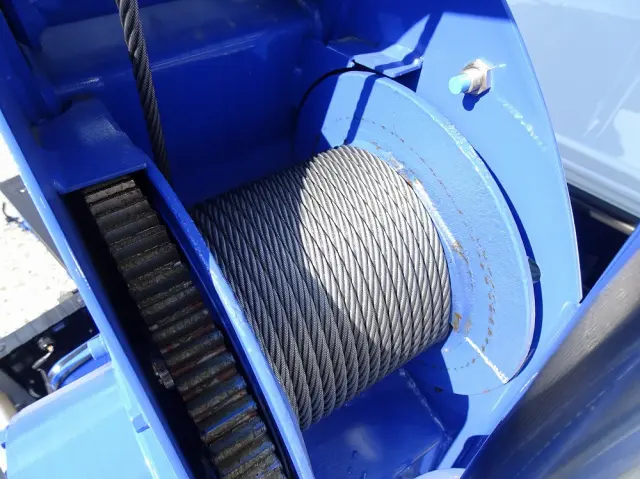 三菱 キャンター 2PG-FEB90(2WD)の写真13