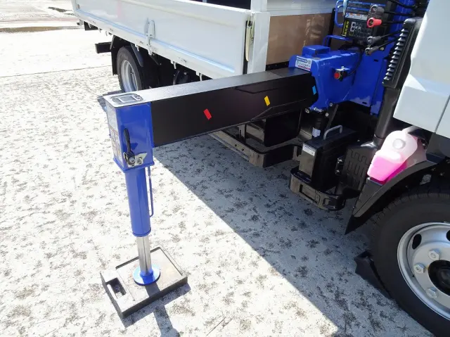 三菱 キャンター 2PG-FEB90(2WD)の写真14