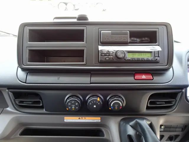 三菱 キャンター 2PG-FEB90(2WD)の写真37