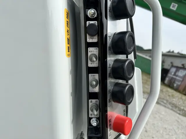 三菱 キャンター 2RG-FEAV0(2WD)の写真23