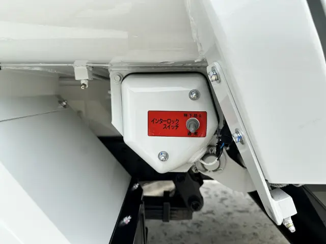 三菱 キャンター 2RG-FEAV0(2WD)の写真26