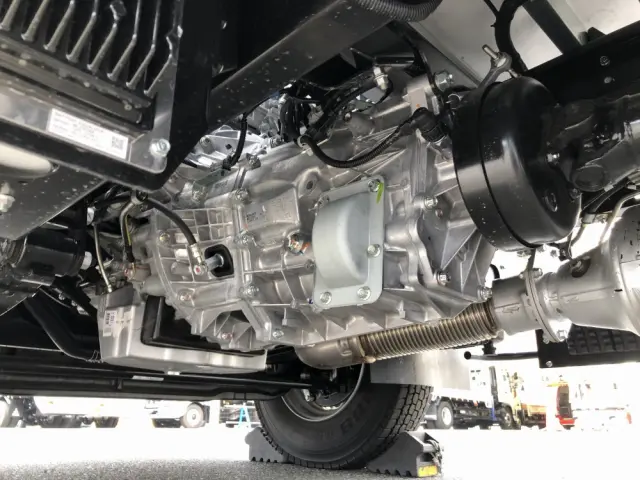 三菱 キャンター 2PG-FEB90(2WD)の写真35