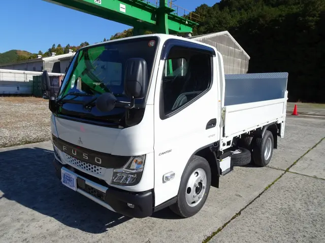 三菱 キャンター 2RG-FBAV0(2WD)の写真1