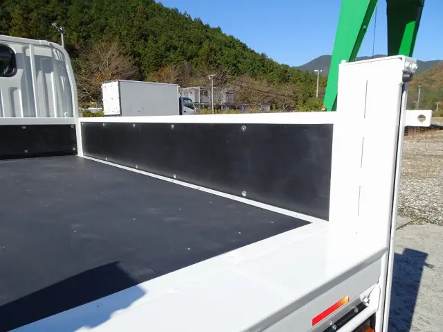 三菱 キャンター 2RG-FBAV0(2WD)の写真13