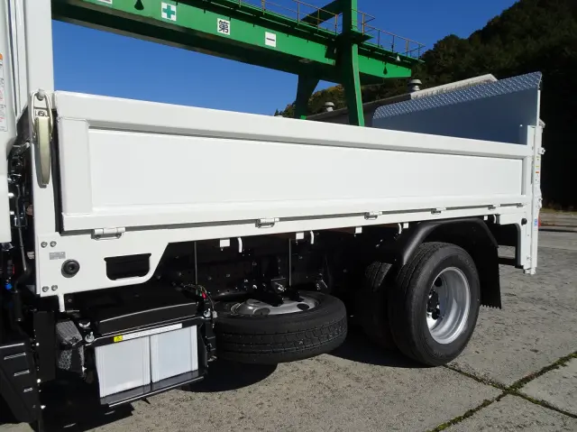 三菱 キャンター 2RG-FBAV0(2WD)の写真23