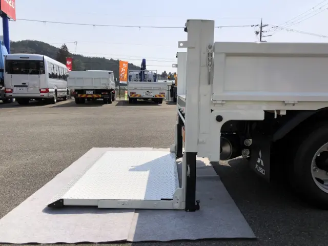 三菱 キャンター 2RG-FBA20(2WD)の写真19