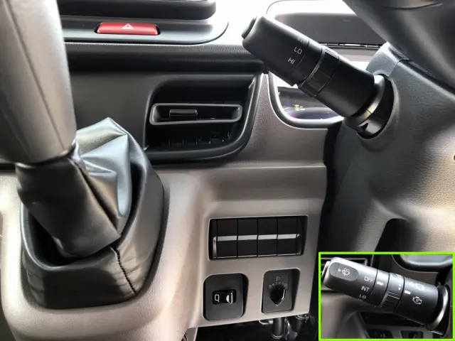 三菱 キャンター 2RG-FBA20(2WD)の写真38