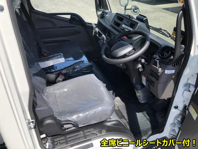 三菱 キャンター 2RG-FEAV0(2WD)の写真4