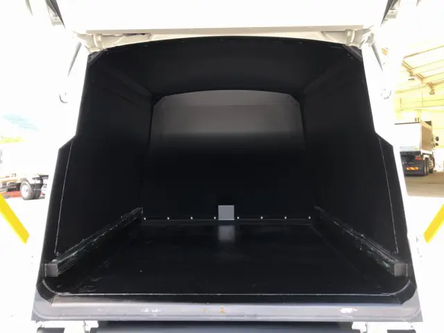 三菱 キャンター 2RG-FEAV0(2WD)の写真14