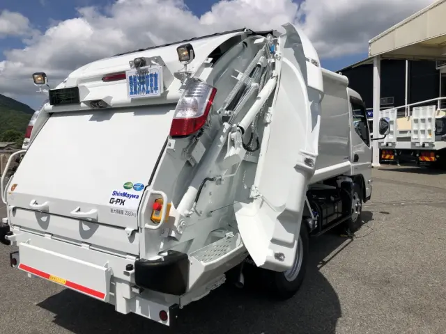 三菱 キャンター 2RG-FEAV0(2WD)の写真24