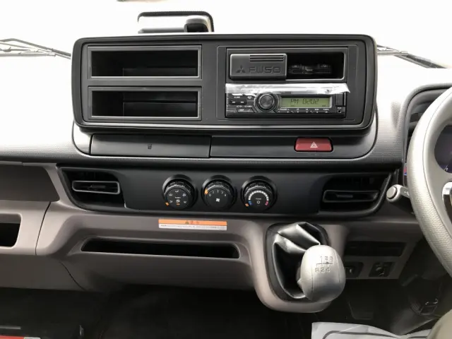 三菱 キャンター 2PG-FEB90(2WD)の写真41