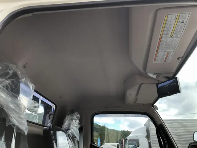 三菱 キャンター 2PG-FEB90(2WD)の写真43