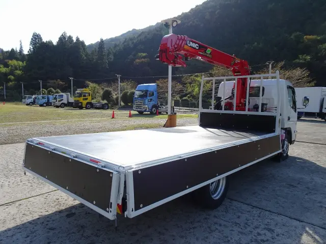 三菱 キャンター 2PG-FEB90(2WD)の写真3