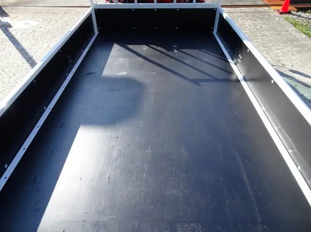 三菱 キャンター 2PG-FEB90(2WD)の写真8