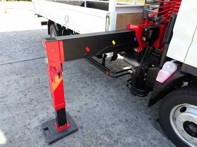 三菱 キャンター 2PG-FEB90(2WD)の写真14