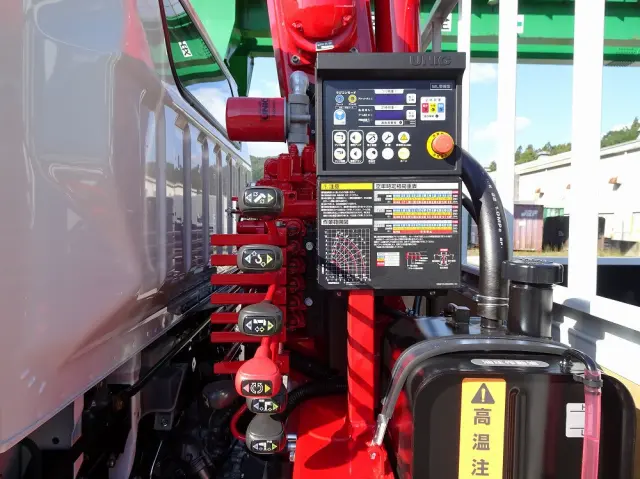 三菱 キャンター 2PG-FEB90(2WD)の写真17