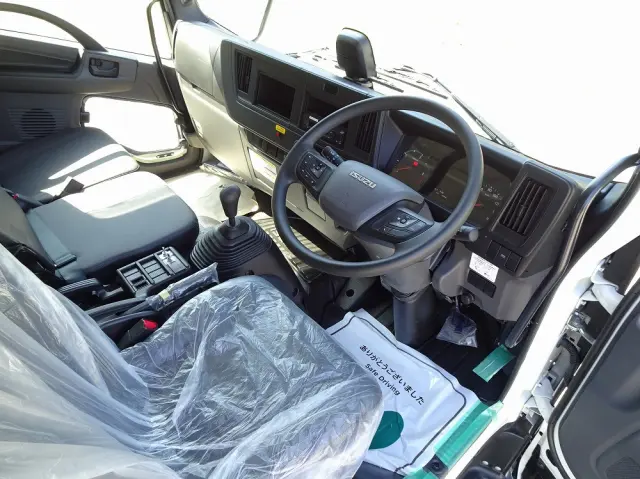 いすゞ フォワード 2RG-FRR90S4(2WD)の写真4