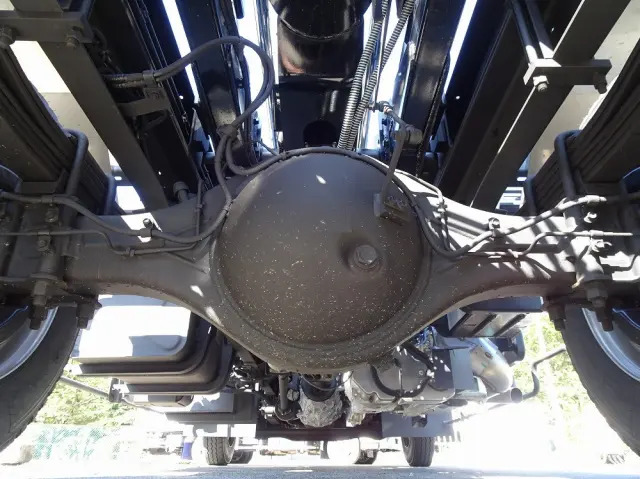 いすゞ フォワード 2RG-FRR90S4(2WD)の写真9