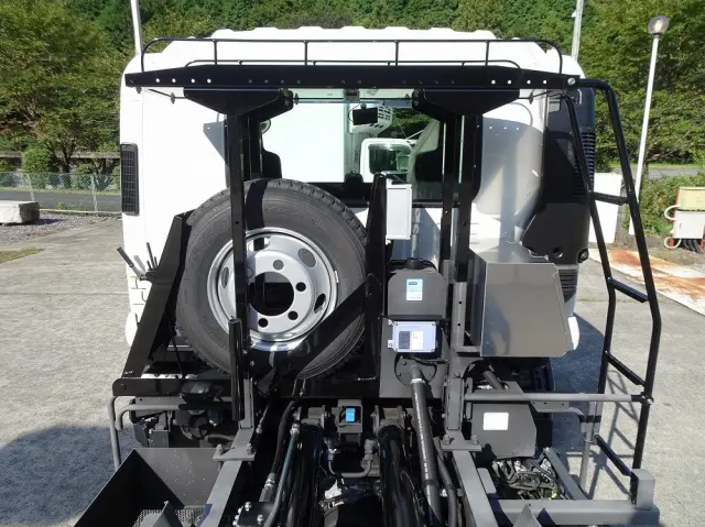 いすゞ フォワード 2RG-FRR90S4(2WD)の写真15