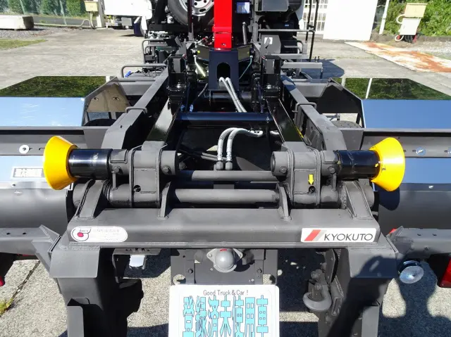 いすゞ フォワード 2RG-FRR90S4(2WD)の写真16