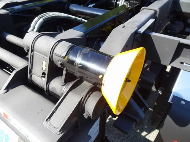 いすゞ フォワード 2RG-FRR90S4(2WD)の写真18