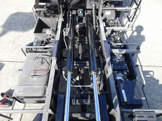 いすゞ フォワード 2RG-FRR90S4(2WD)の写真20