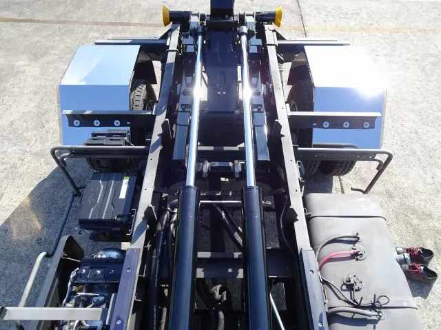 いすゞ フォワード 2RG-FRR90S4(2WD)の写真21