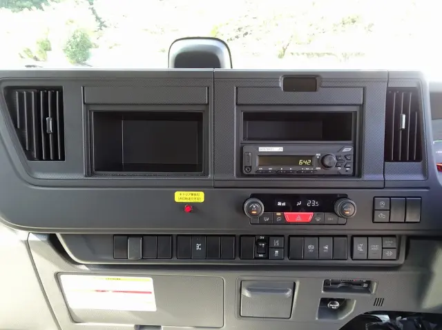 いすゞ フォワード 2RG-FRR90S4(2WD)の写真33