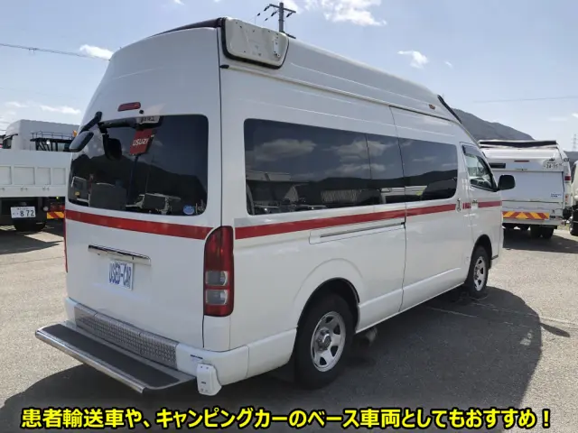 トヨタ ハイエース CBF-TRH226S(4WD)の写真2