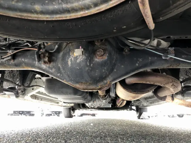 トヨタ ハイエース CBF-TRH226S(4WD)の写真9