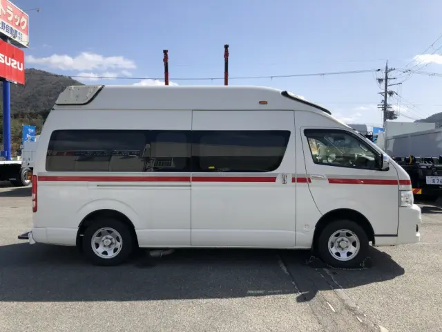 トヨタ ハイエース CBF-TRH226S(4WD)の写真14