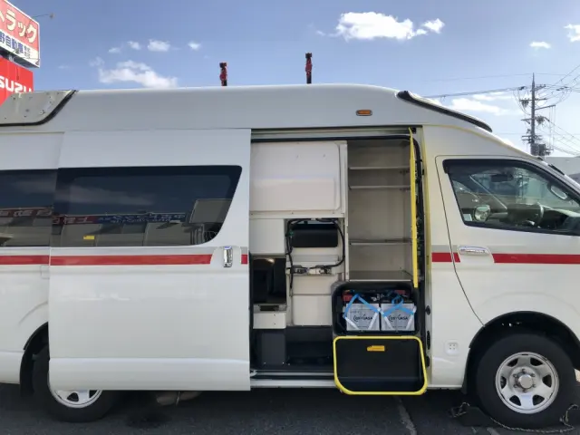 トヨタ ハイエース CBF-TRH226S(4WD)の写真15