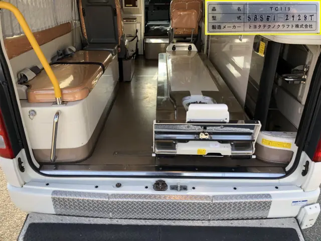 トヨタ ハイエース CBF-TRH226S(4WD)の写真20