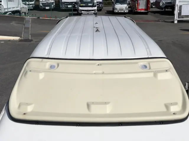 トヨタ ハイエース CBF-TRH226S(4WD)の写真23