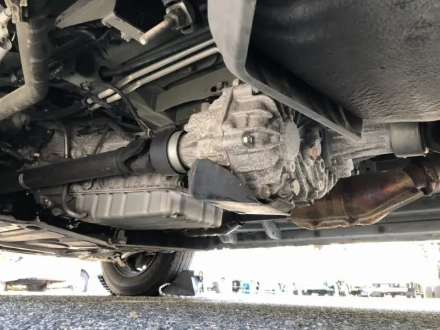 トヨタ ハイエース CBF-TRH226S(4WD)の写真28