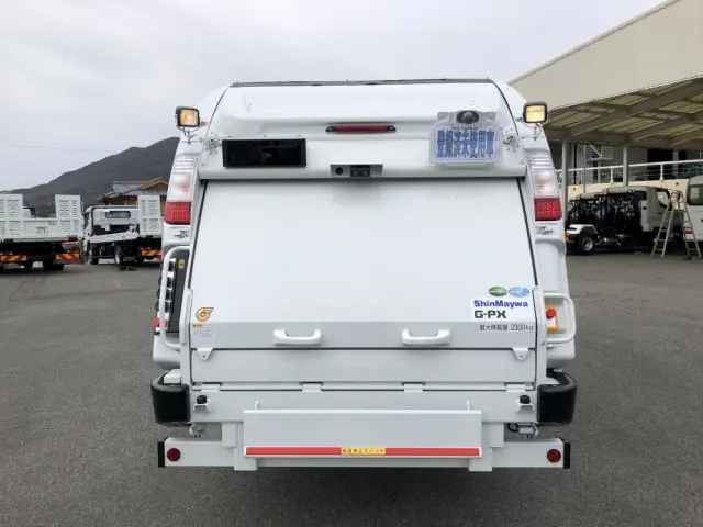 三菱 キャンター 2RG-FEAV0(2WD)の写真3