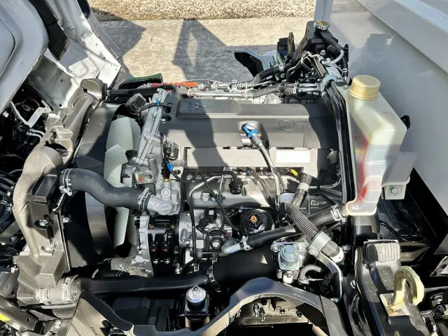 三菱 キャンター 2RG-FBA60(2WD)の写真10