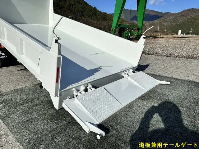 三菱 キャンター 2RG-FBA60(2WD)の写真16