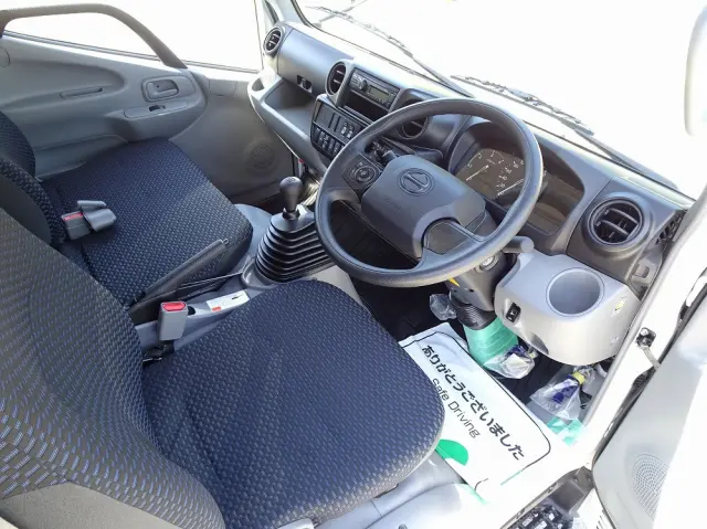 日野 デュトロ 2DG-XZU685M(4WD)の写真4