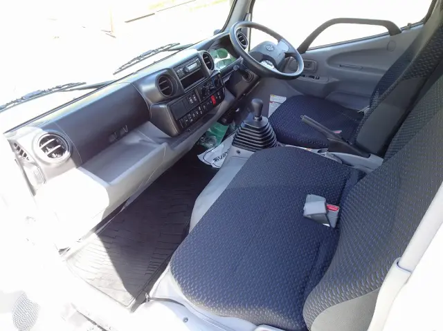 日野 デュトロ 2DG-XZU685M(4WD)の写真36