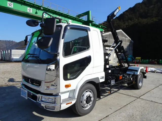 三菱 ファイター 2KG-FK62FZ(2WD)の写真1