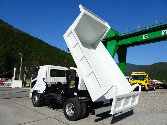 三菱 ファイター 2KG-FK62FZ(2WD)の写真2