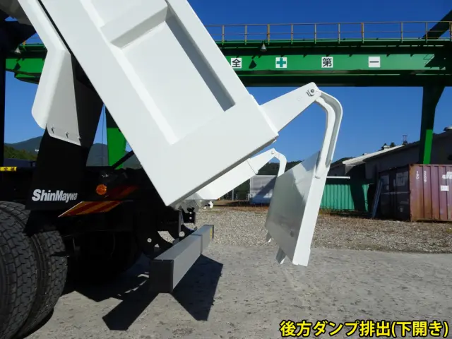 三菱 ファイター 2KG-FK62FZ(2WD)の写真15