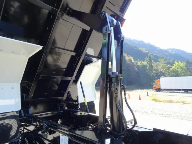 三菱 ファイター 2KG-FK62FZ(2WD)の写真27