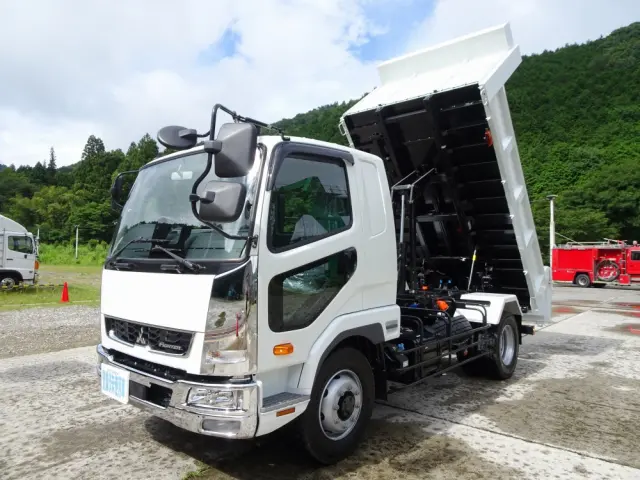 三菱 ファイター 2KG-FK62FZ(2WD)の写真1