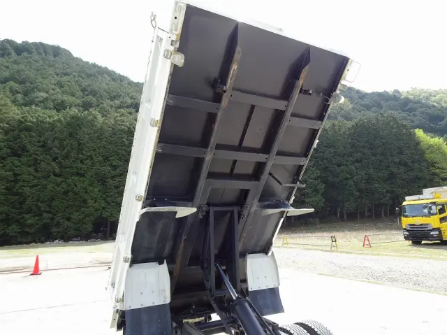 いすゞ エルフ 2RG-NJR88AT(2WD)の写真12