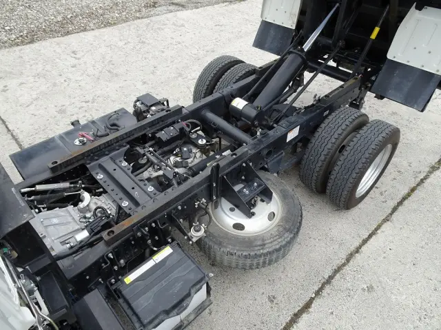 いすゞ エルフ 2RG-NJR88AT(2WD)の写真14